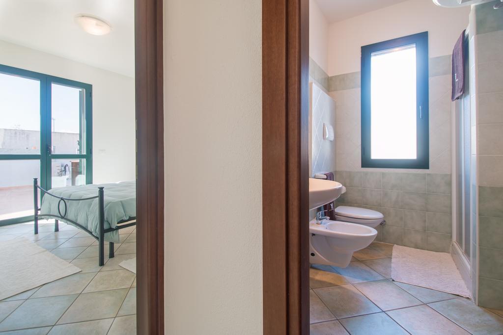 Residenza Maria Antonia - Private Apartment Orosei Buitenkant foto