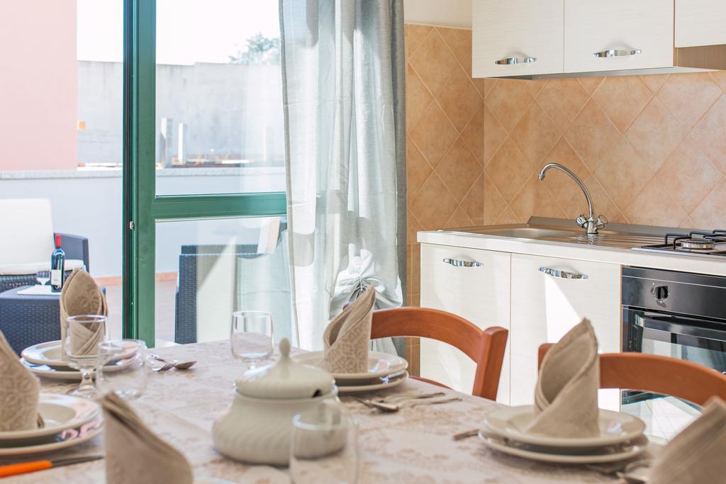 Residenza Maria Antonia - Private Apartment Orosei Buitenkant foto