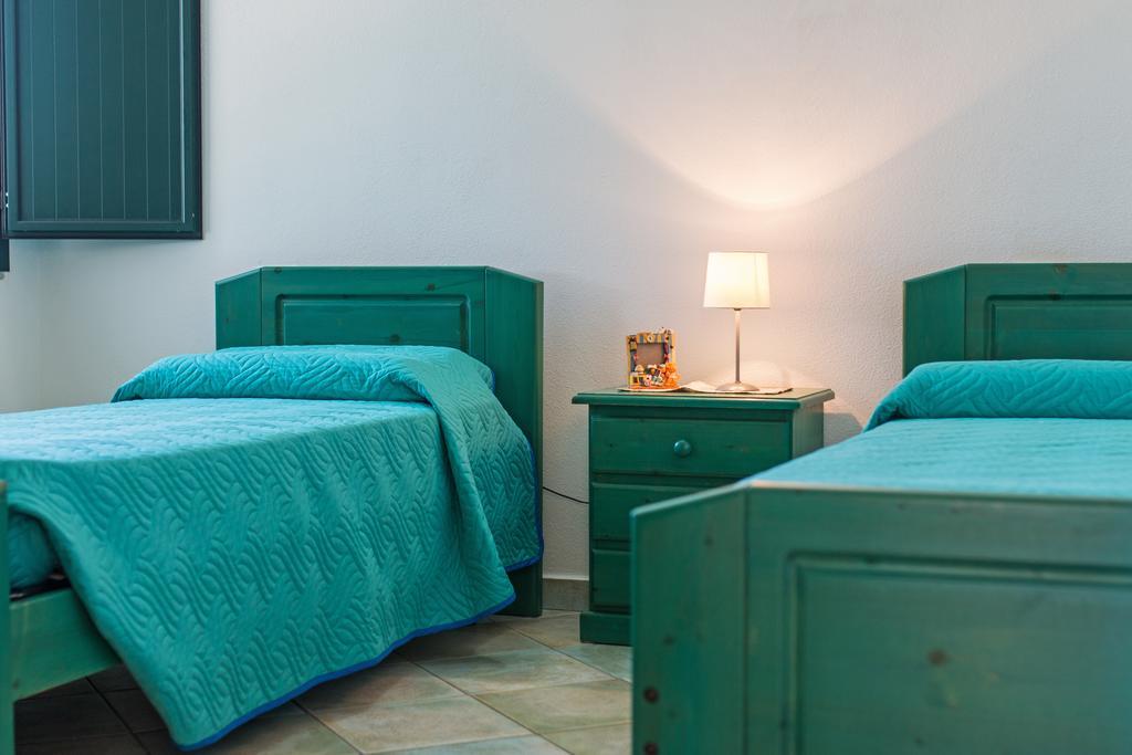 Residenza Maria Antonia - Private Apartment Orosei Buitenkant foto